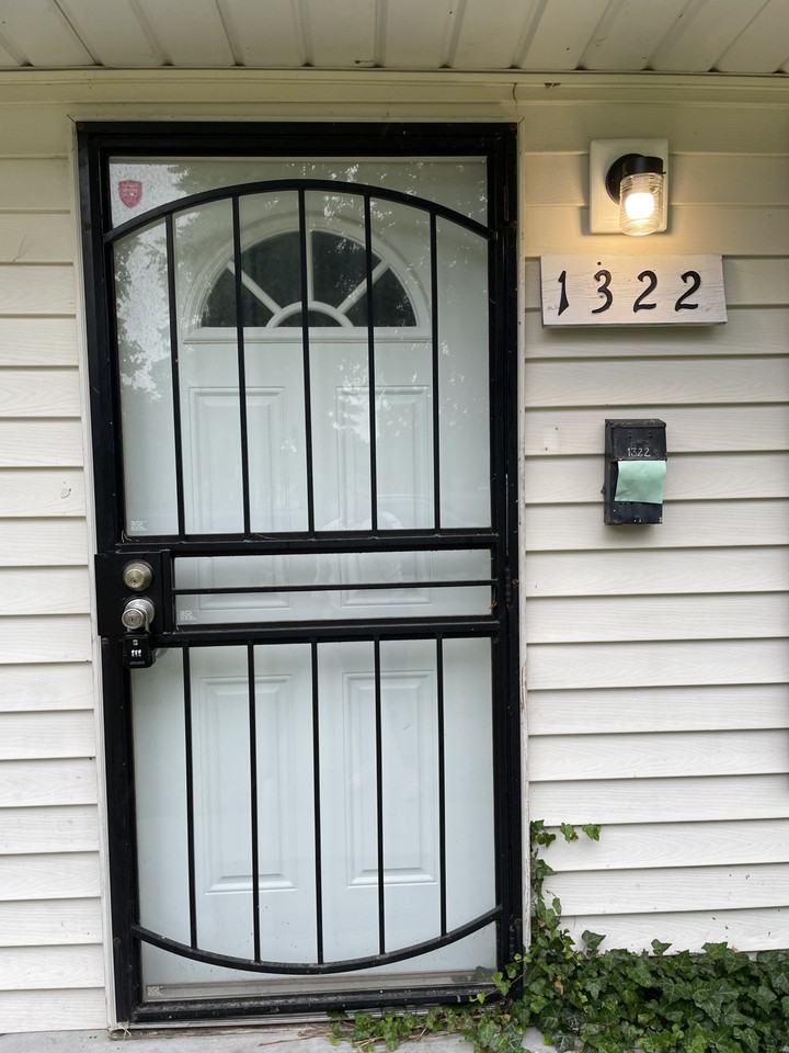 1322 Chalfant St - Photo 2 of 26