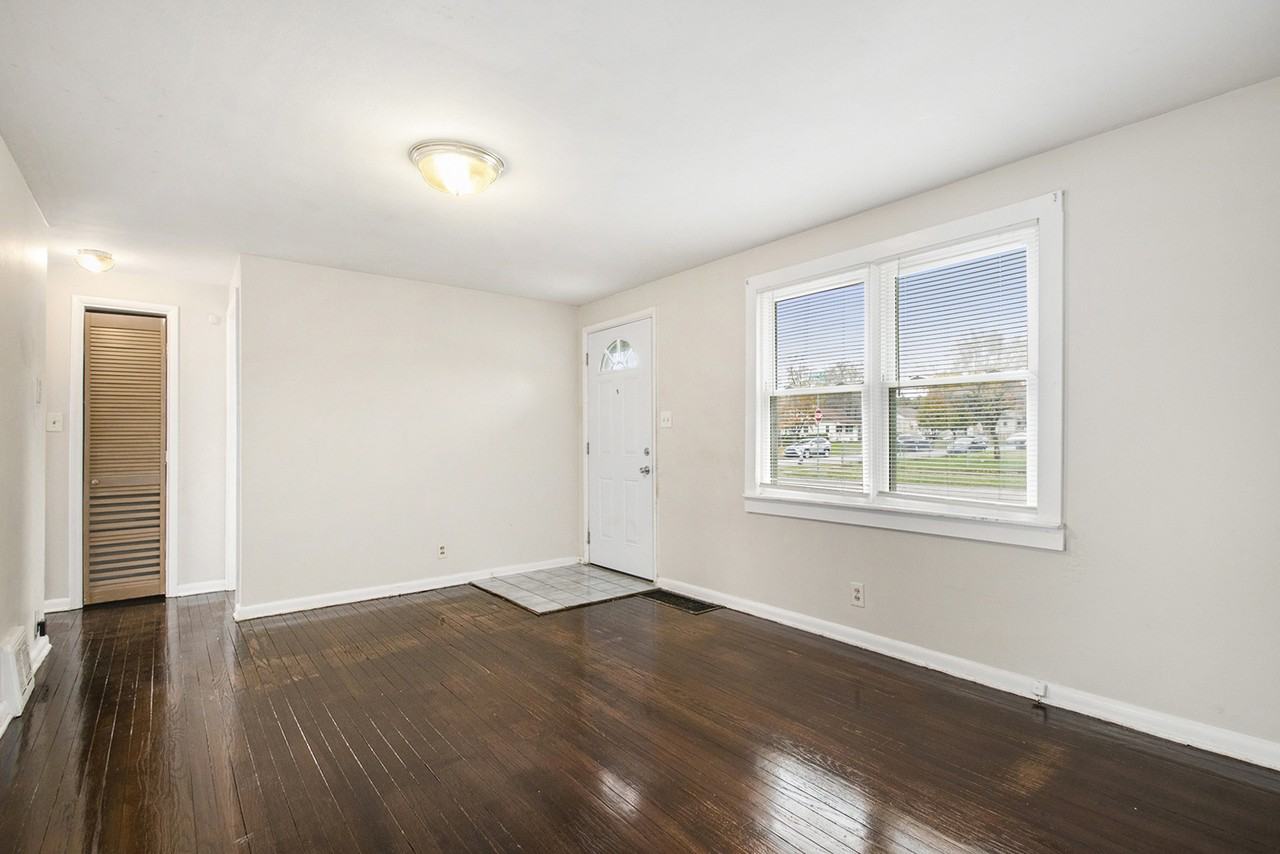 1803 W Dubail St - Photo 3 of 16