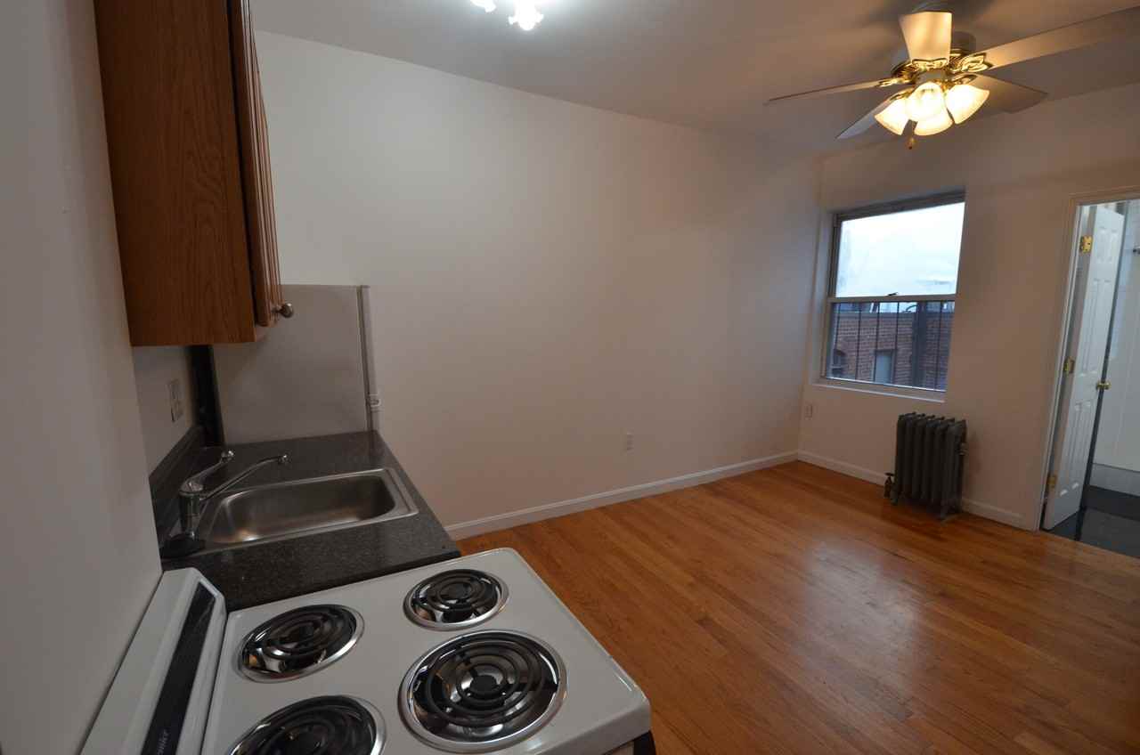 Symphony Rd #504 - Photo 5 of 9