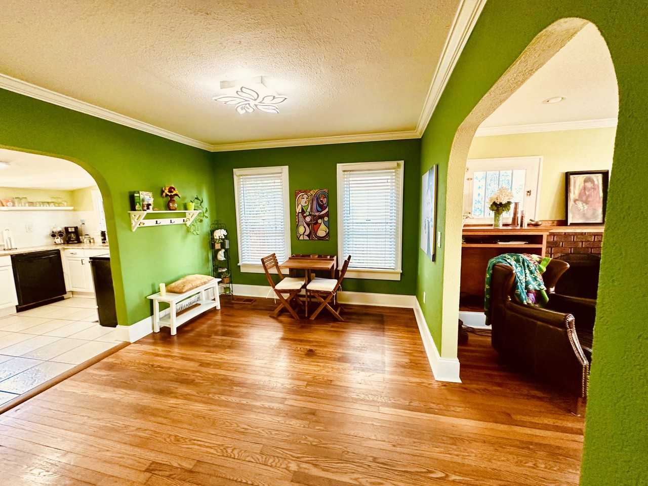 2540 Dartmouth Ave N - Photo 5 of 43