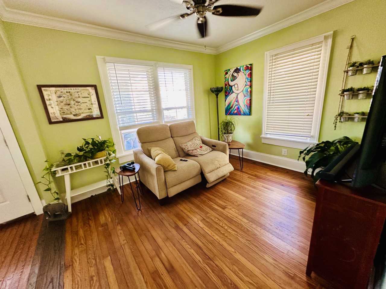 2540 Dartmouth Ave N - Photo 6 of 43