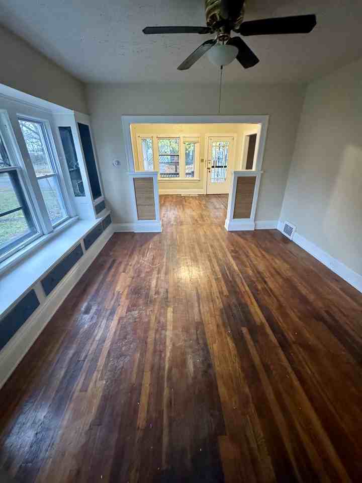 9612 Lamontier Ave - Photo 2 of 8