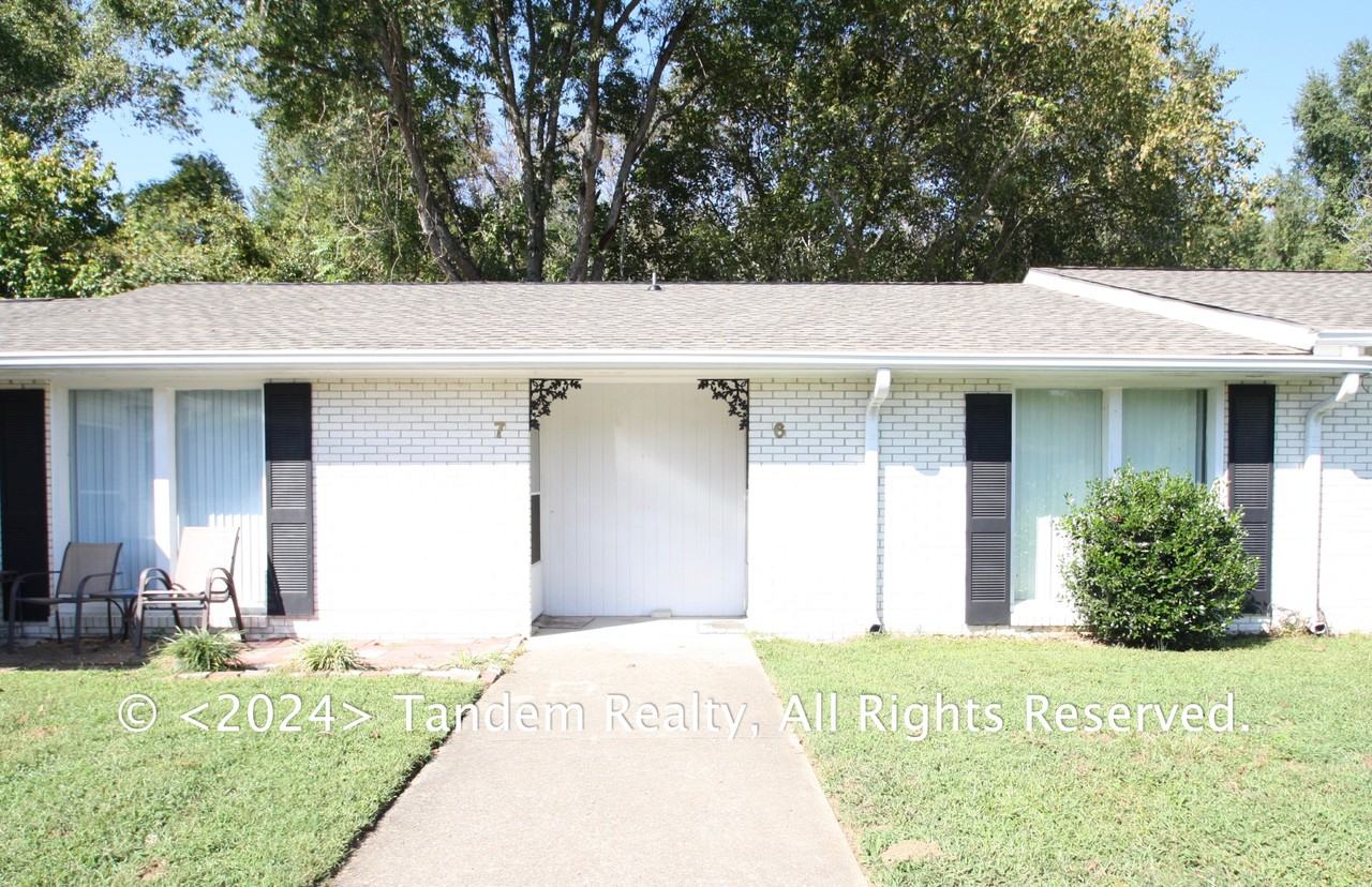 105 Tyne Blvd - Photo 2 of 8