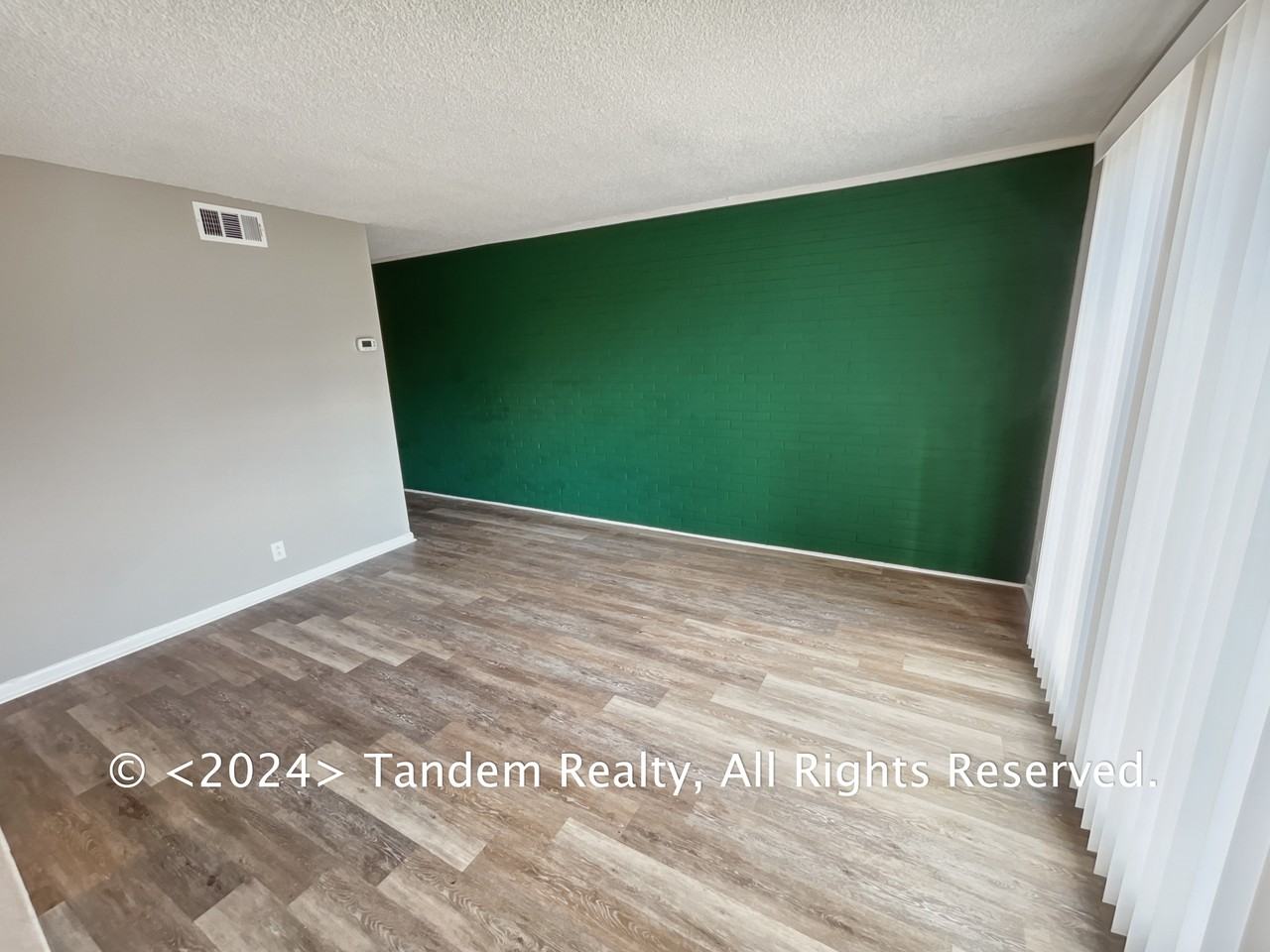 105 Tyne Blvd - Photo 3 of 8