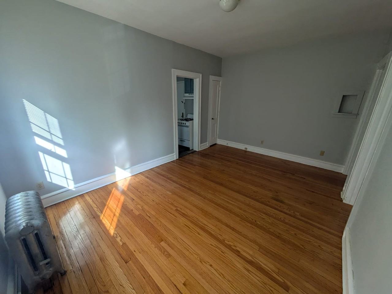 109 Chestnut St - Photo 3 of 7