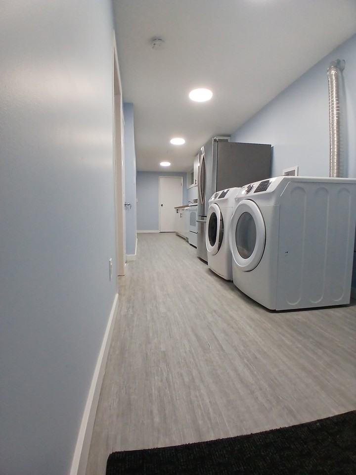 884 Beaconhill Court - Photo 3 of 8