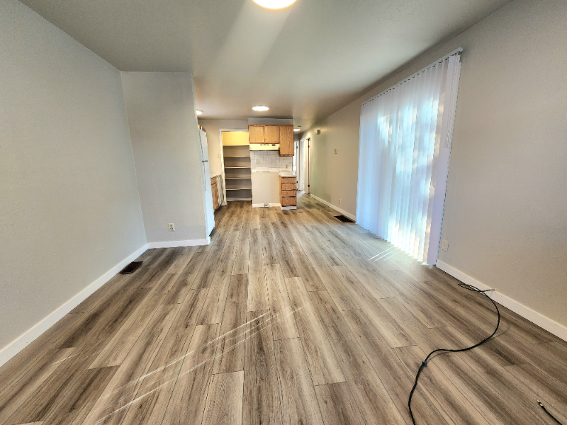 510 Moffat St - Photo 2 of 14