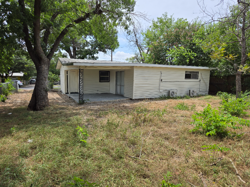 131 Woley Dr - Photo 2 of 9