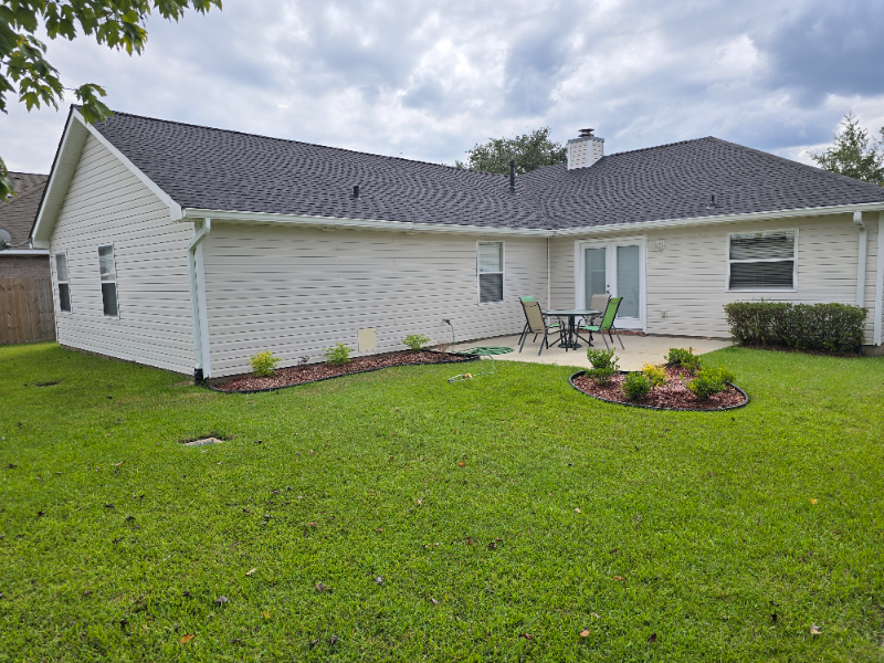 1049 Andrew Ct - Photo 2 of 10