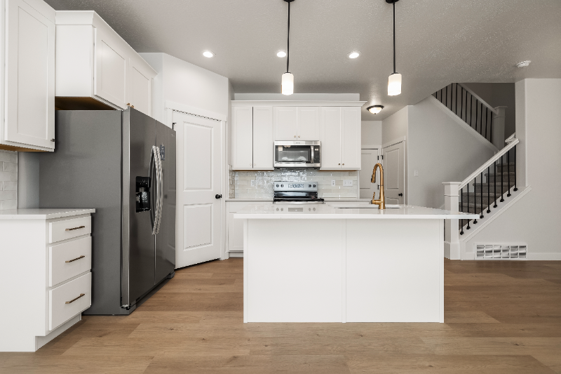 2243 Sw - Photo 3 of 20