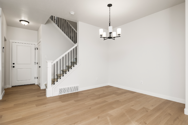 2243 Sw - Photo 4 of 20