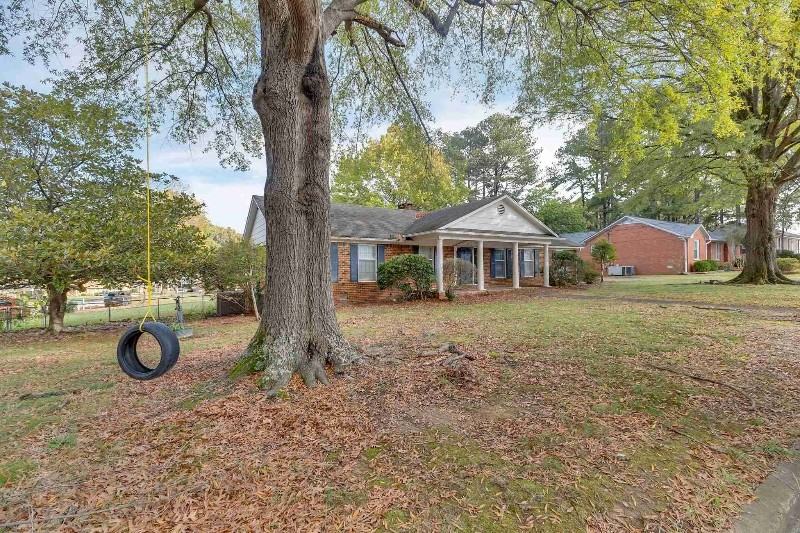 3107 Redwood St - Photo 2 of 23