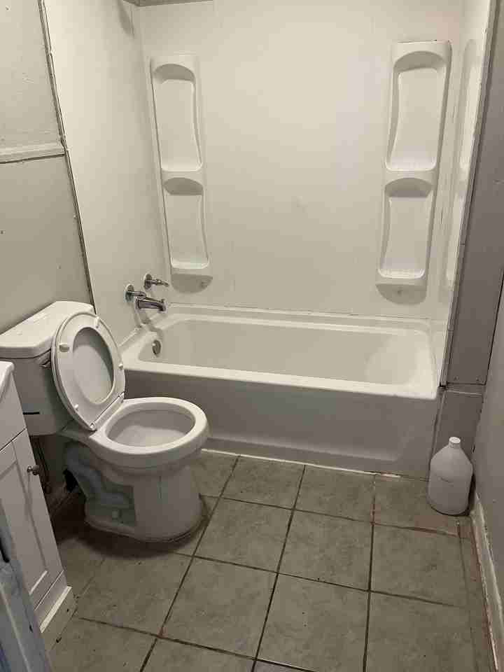 2721 Wyandotte St - Photo 5 of 5