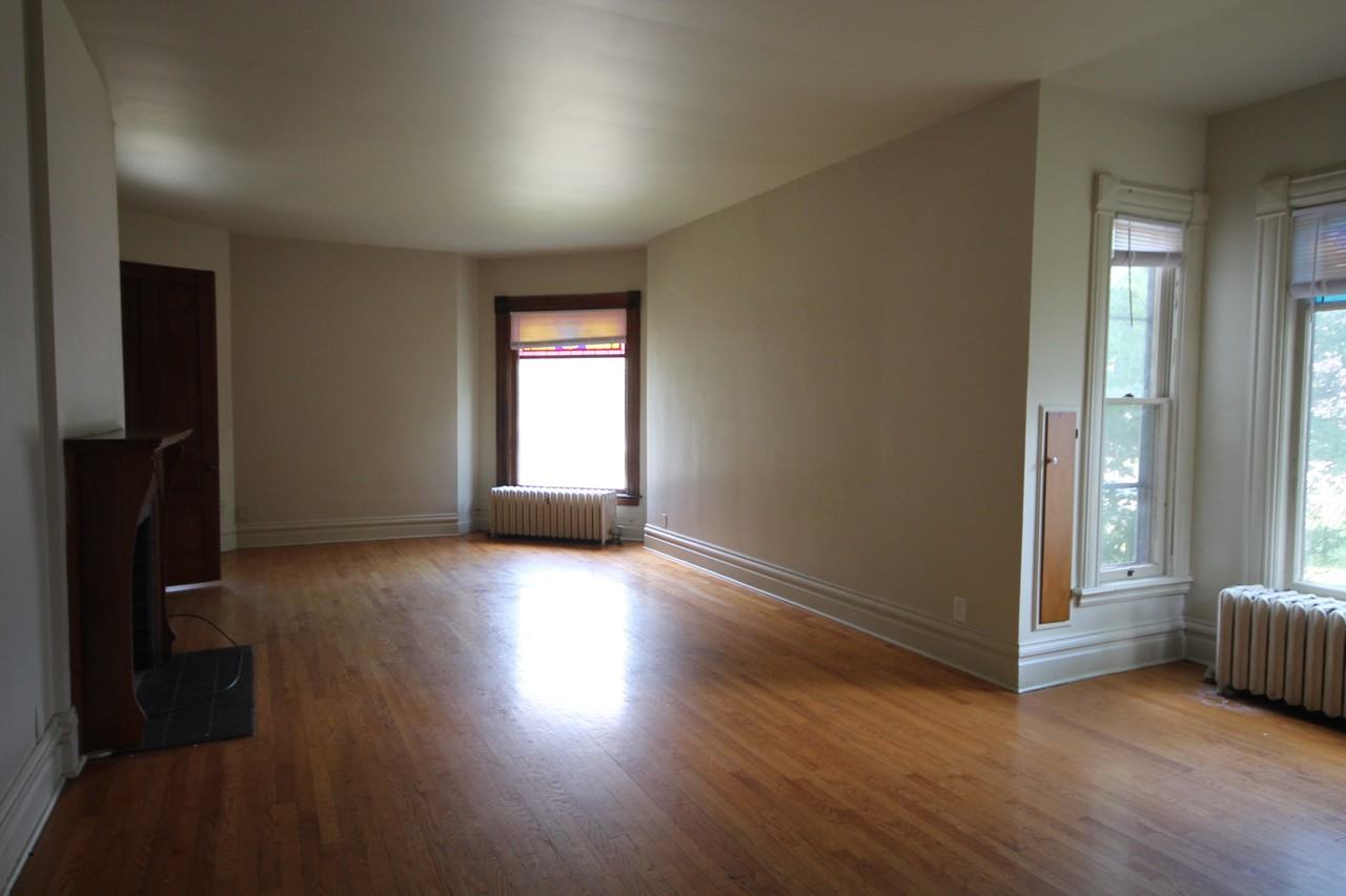 711 Wheaton Ave - Photo 4 of 7