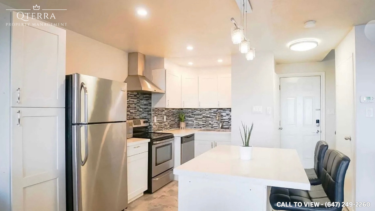 306-3055 Tomken Road, Mississauga, Ontario L4W 3V7 - Photo 2 of 7