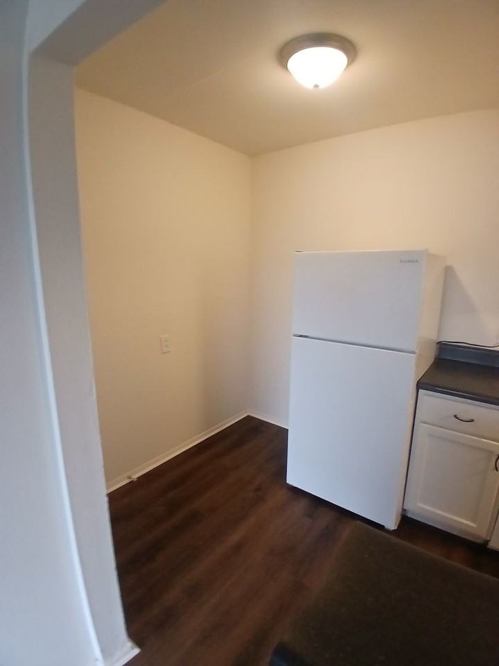 Mackenzie Place - Photo 4 of 31