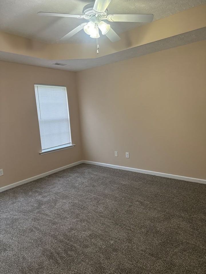 1105 Maxfli Dr - Photo 6 of 12