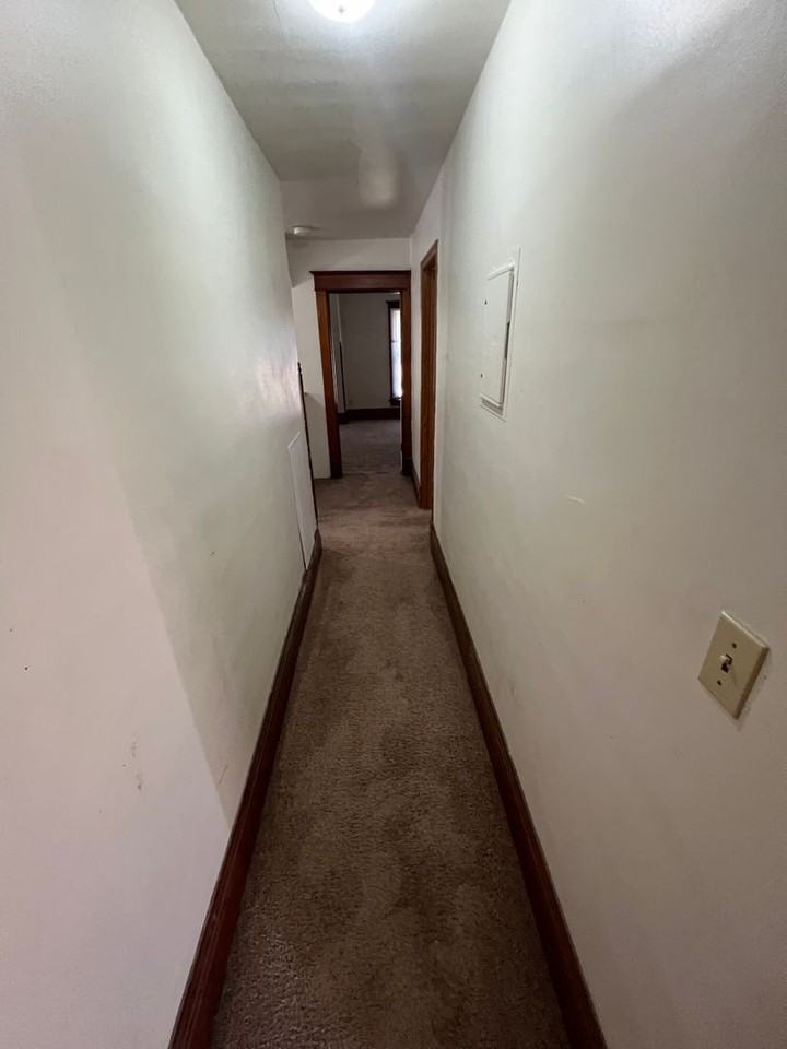 1011 Lincoln Way - Photo 3 of 33