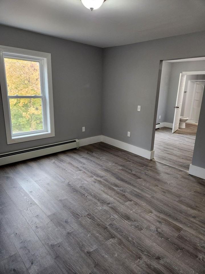 81 Sidney St #2 - Photo 4 of 11