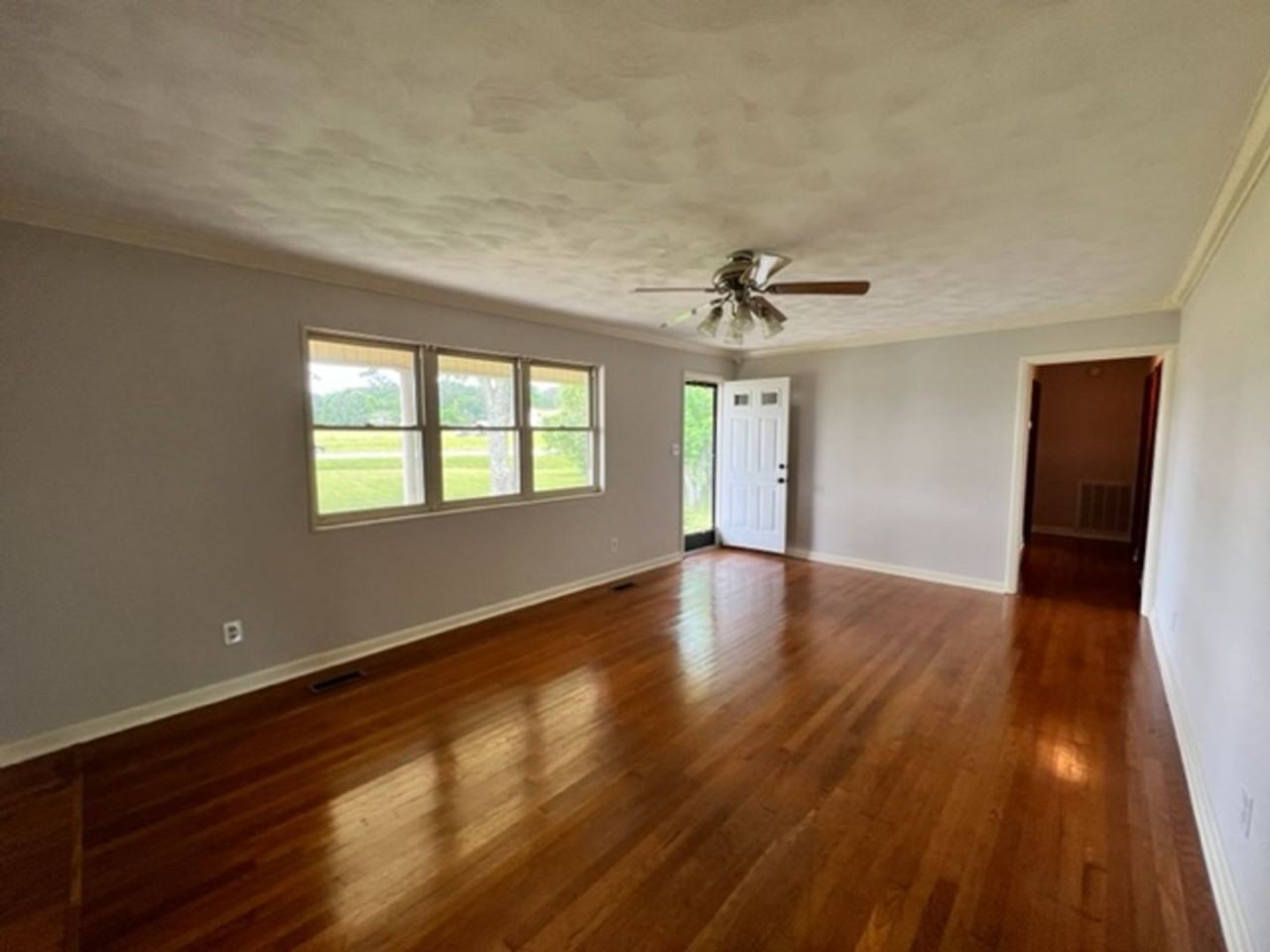 5473 Waterlevel Hwy - Photo 2 of 8