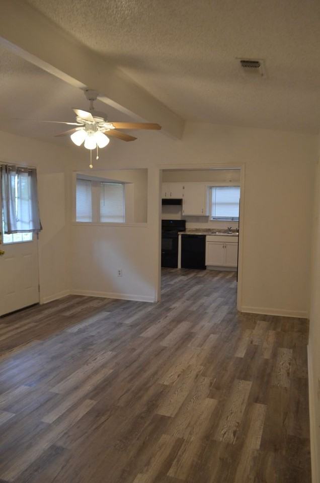 847 Michelle Dr - Photo 5 of 19