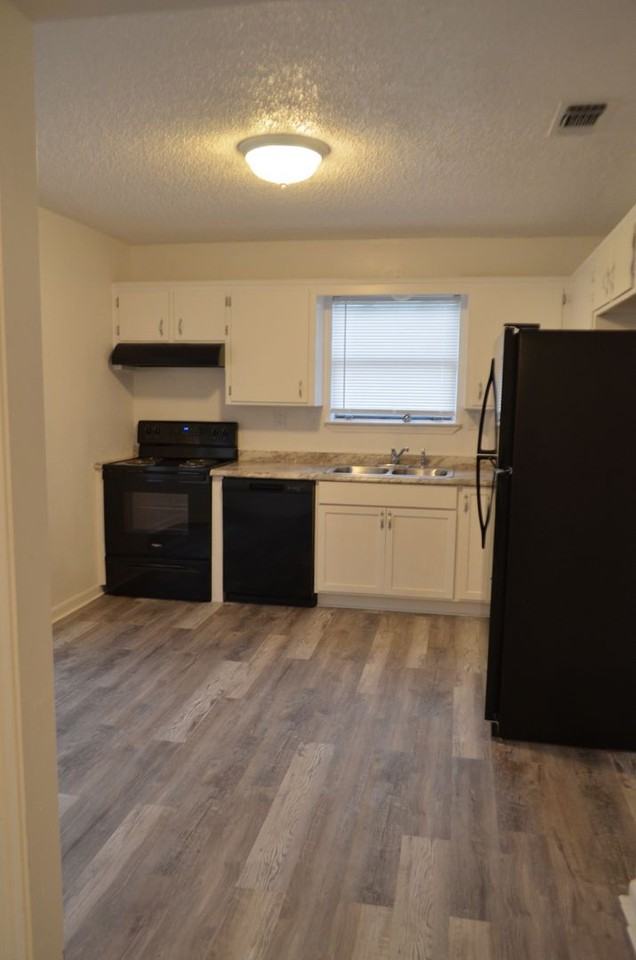 847 Michelle Dr - Photo 6 of 19