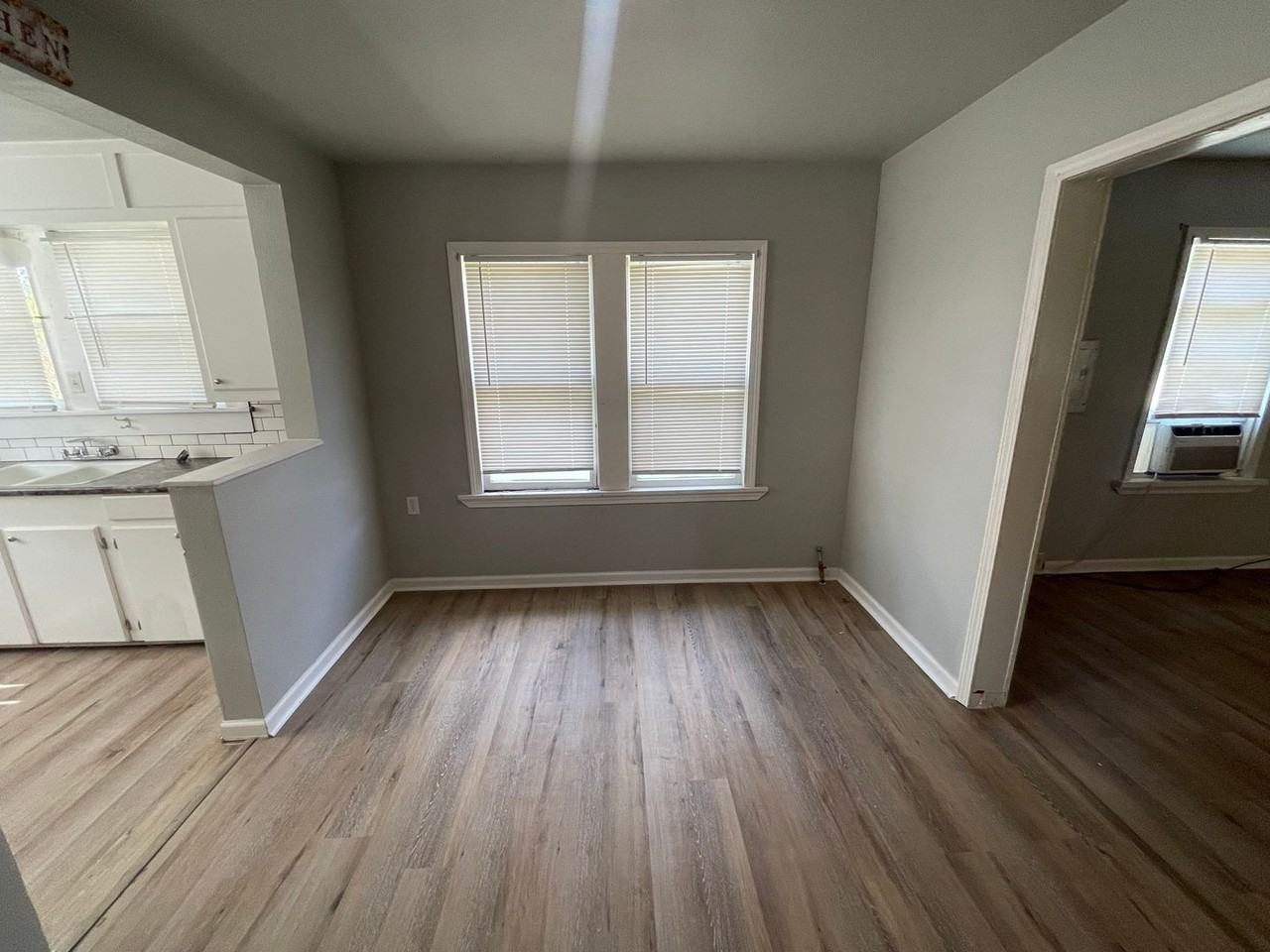 734 18th St - Photo 7 of 9