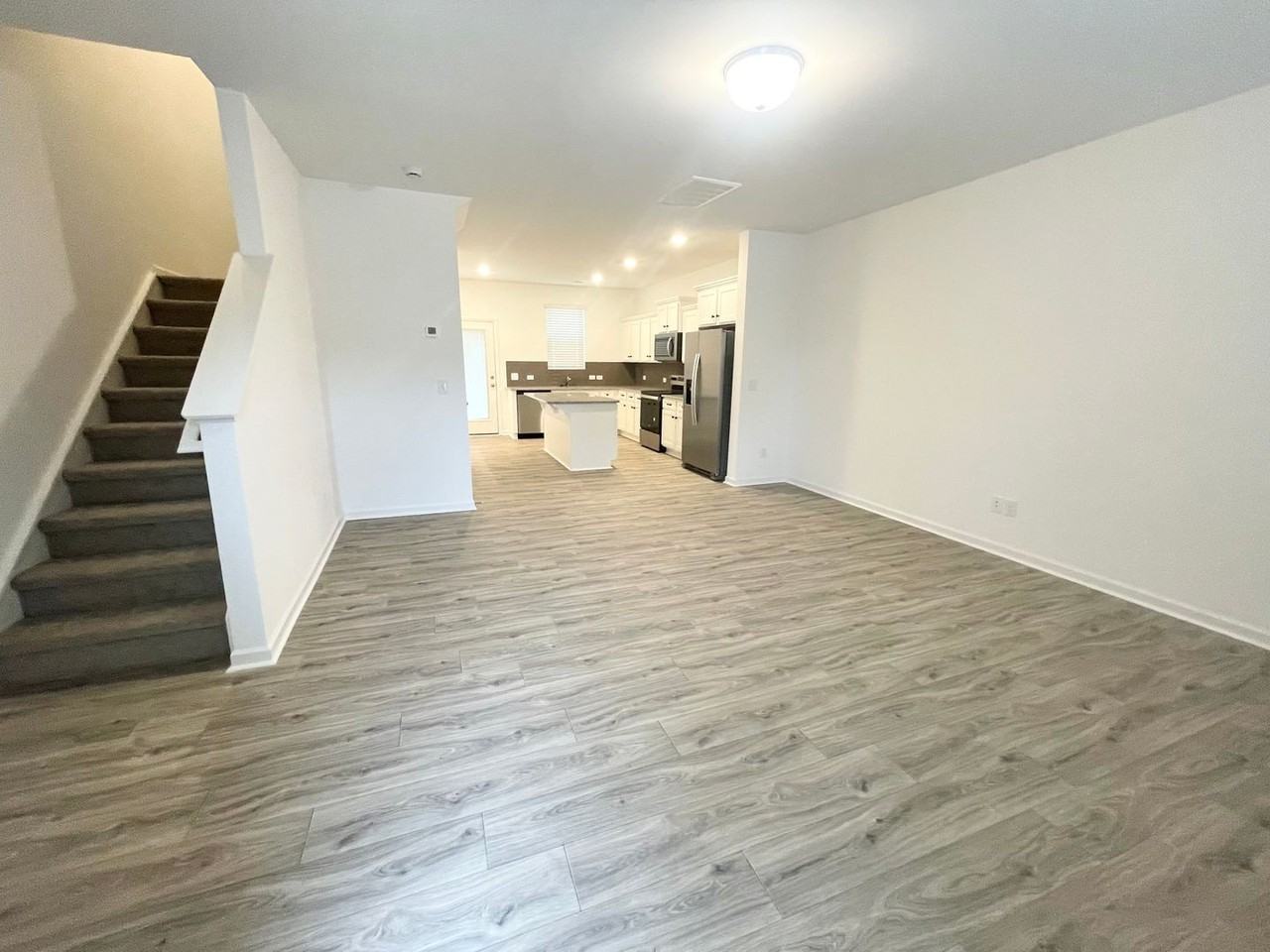 492 Kincaid Rd - Photo 3 of 15