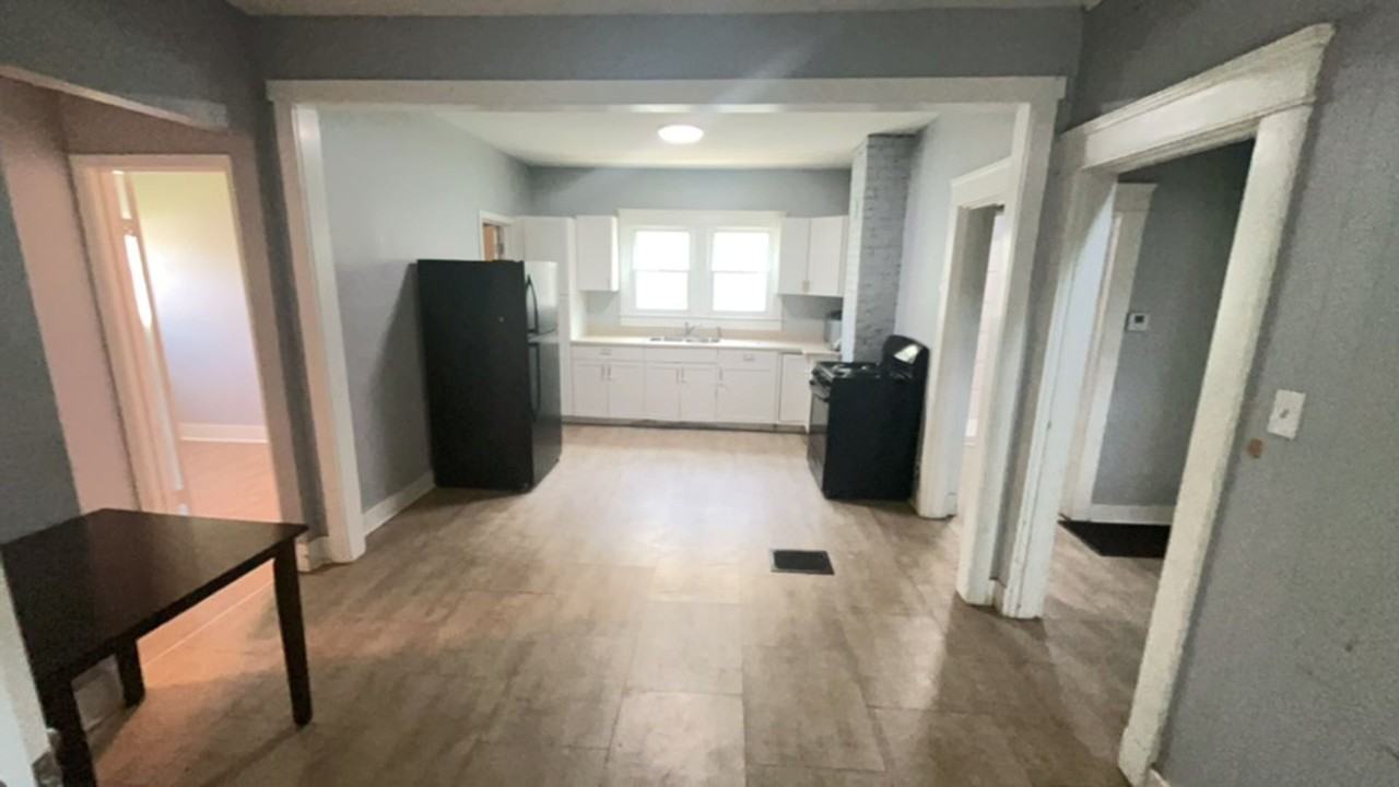 4129 W Muhammad Ali Blvd - Photo 3 of 13