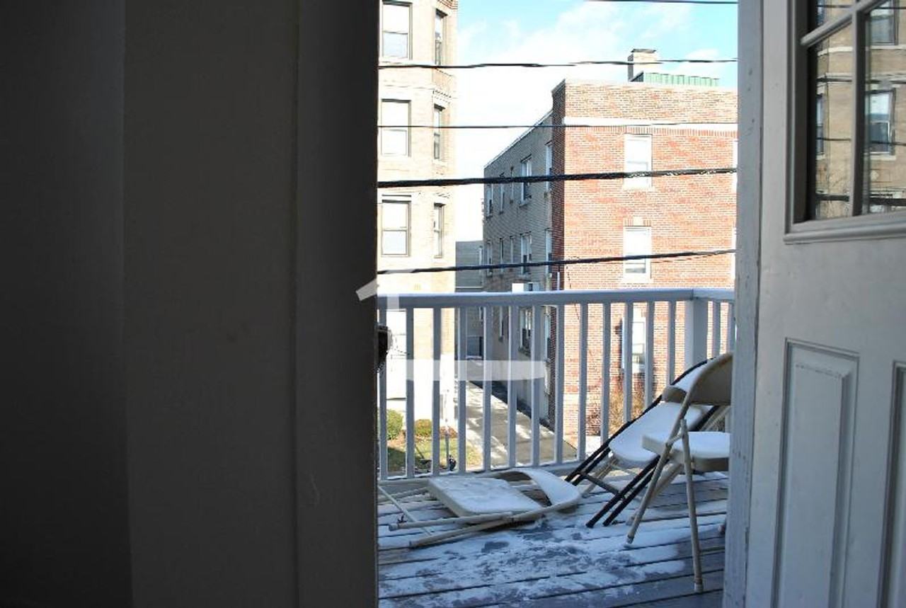 55 Gardner St - Photo 2 of 18