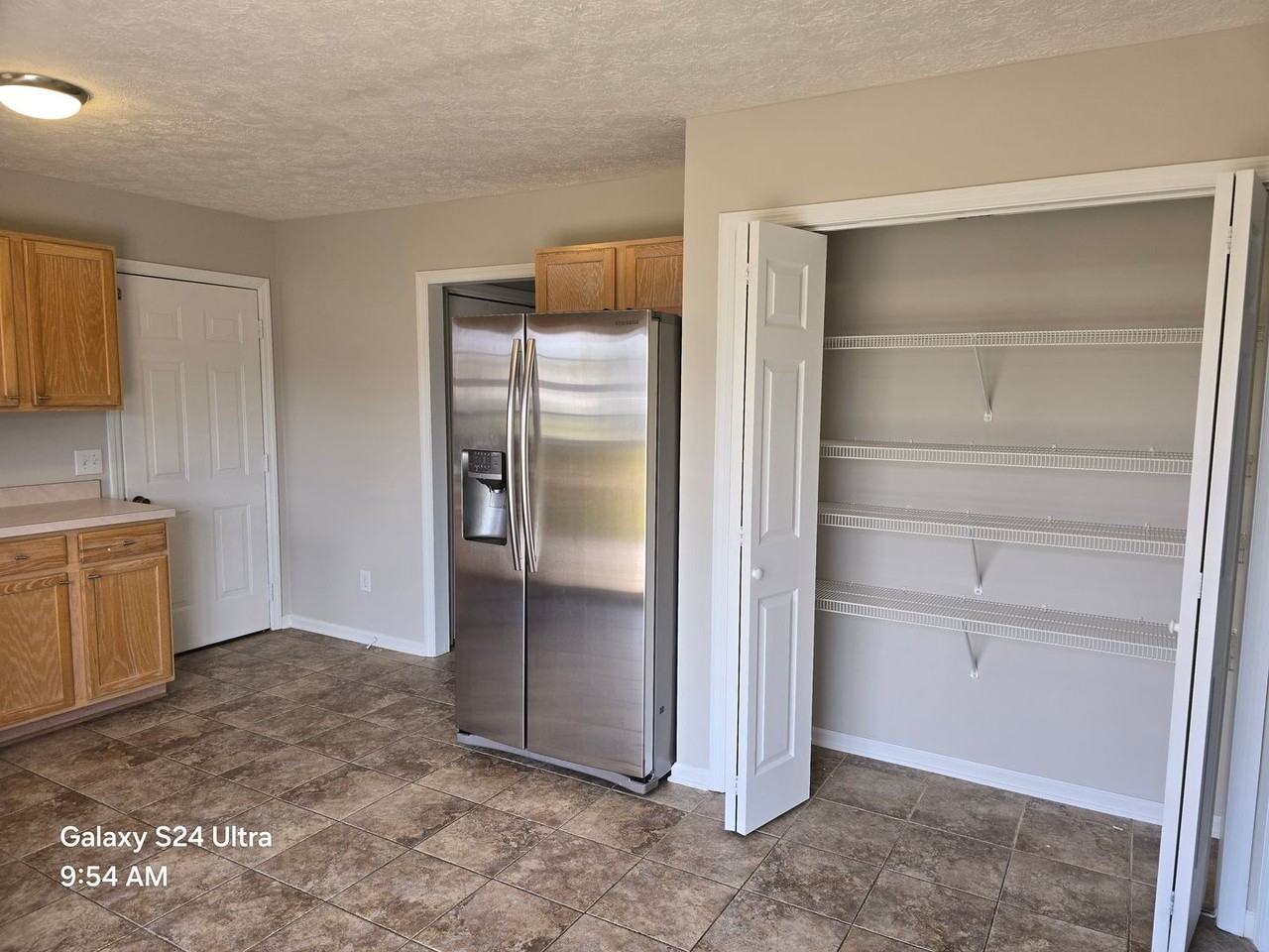 317 Foxhall Rd - Photo 4 of 24