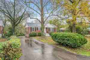 featured image of 2820 Saint Edwards Dr