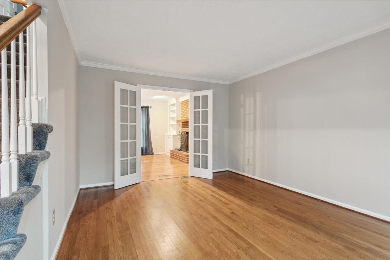 102 Sunrise Bluff Ct - Photo 3 of 24