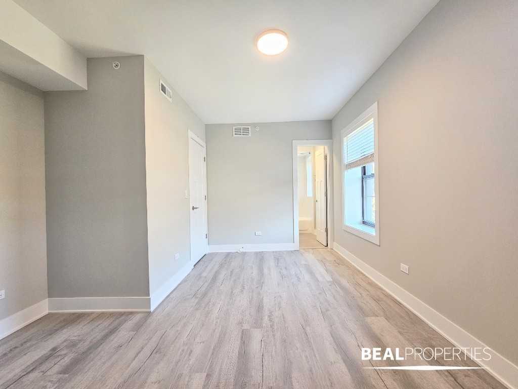 1137 Oak Avenue #CLE2 - Photo 4 of 14