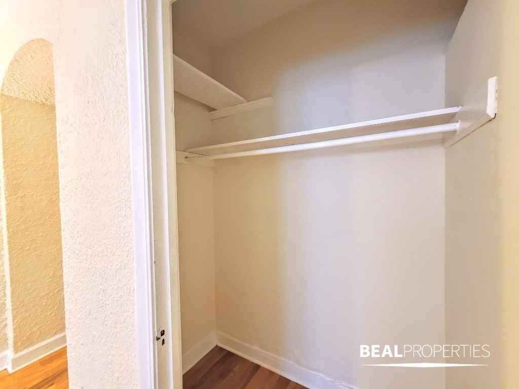 536 West Arlington Place - Photo 7 of 9