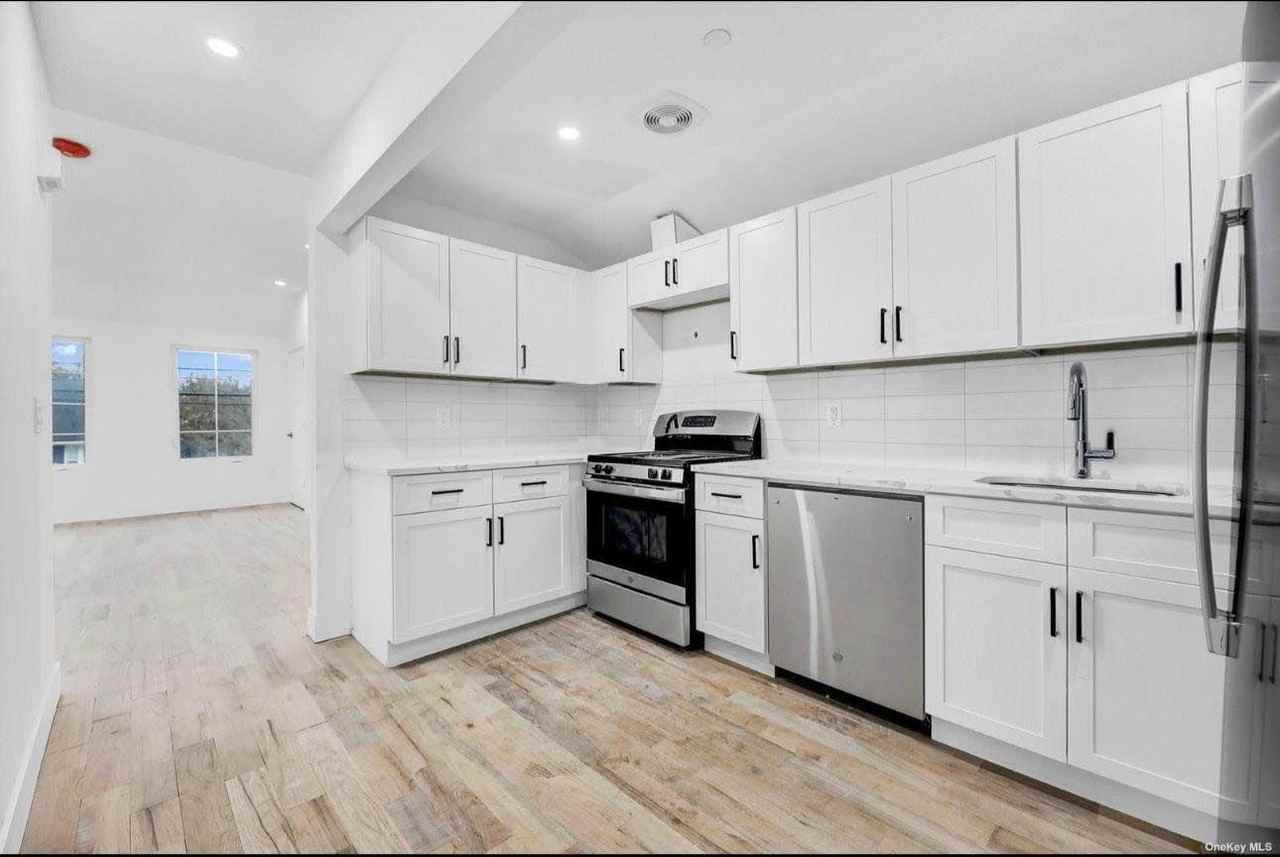 3552 Mc Owen Ave #2 - Photo 2 of 10