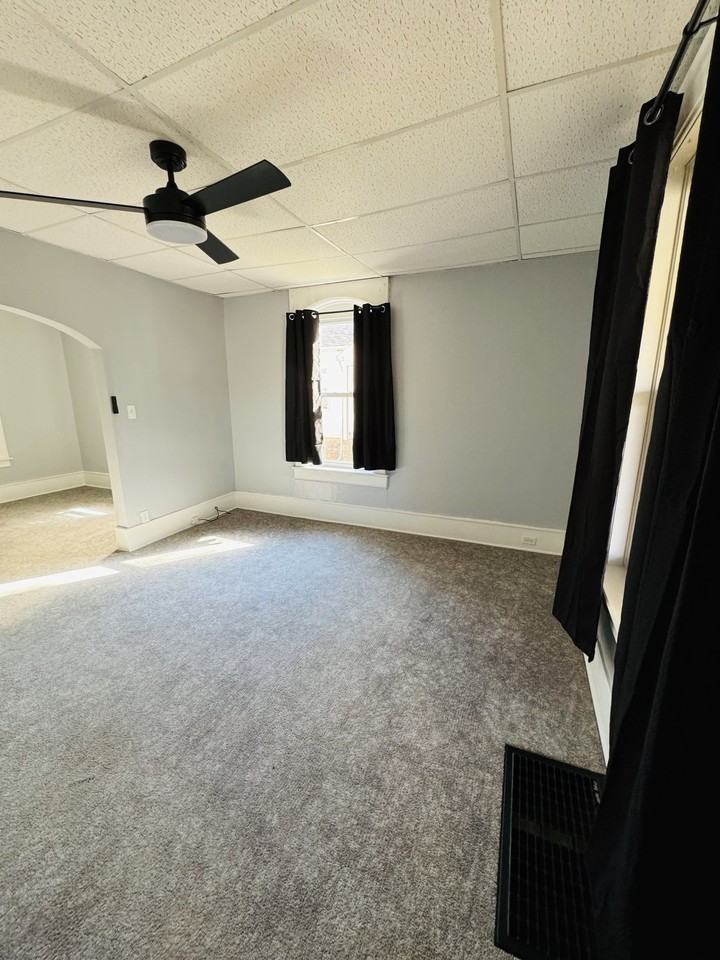 435 N Sandusky Ave #435 - Photo 2 of 15