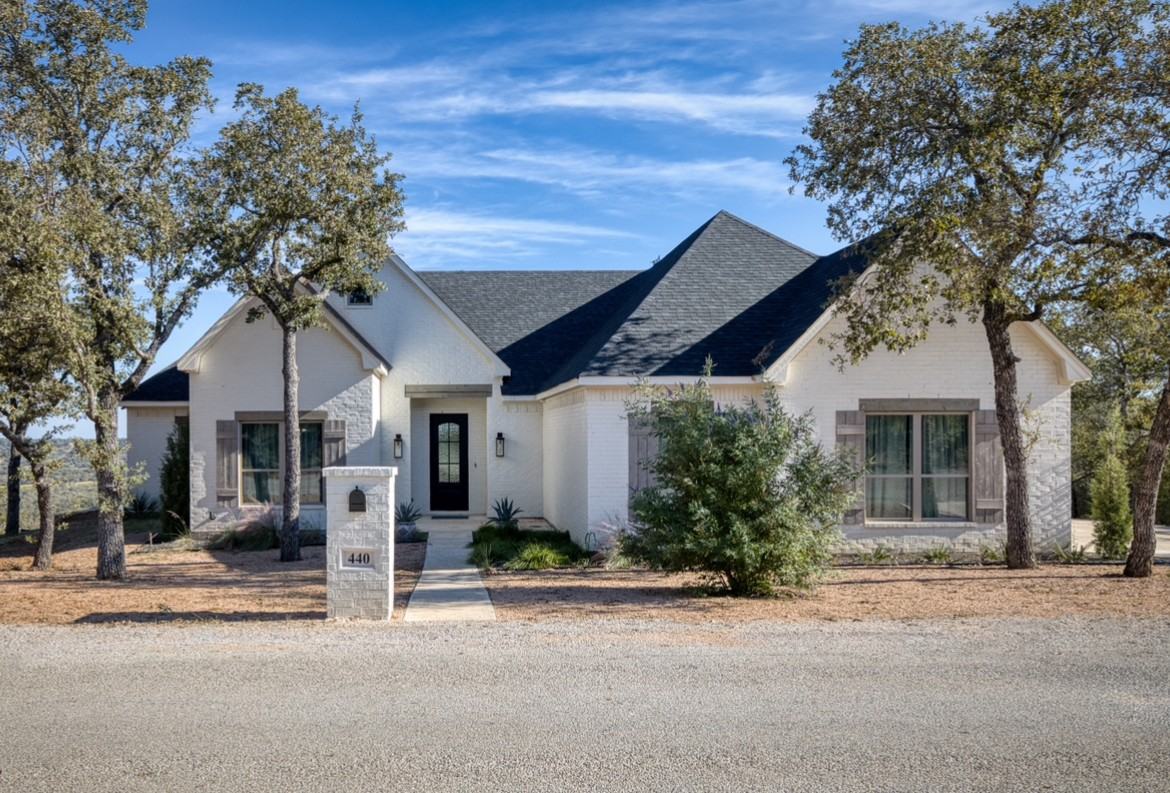 440 Valley Vista Dr #NA - Photo 2 of 15