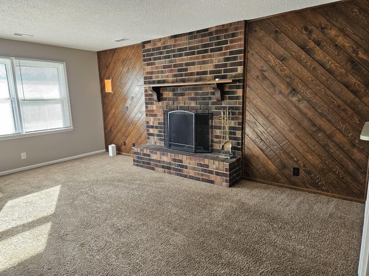 11819 County Road 438 #C - Photo 2 of 8