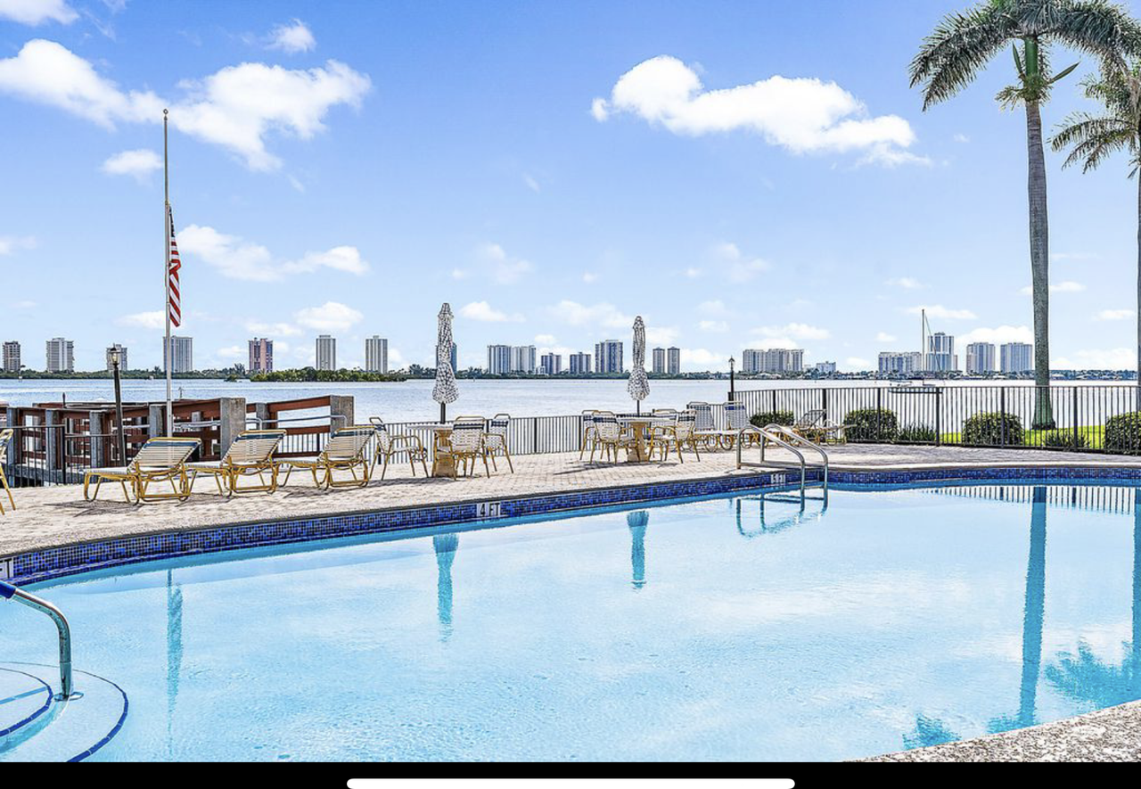 105 Paradise Harbour Blvd #2ndFL - Photo 3 of 14