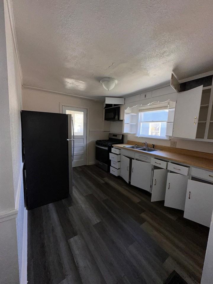 1752 Georgia Ave #1 - Photo 4 of 6