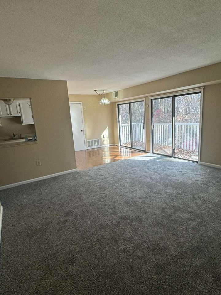 41 Brookwood Dr #D - Photo 2 of 18