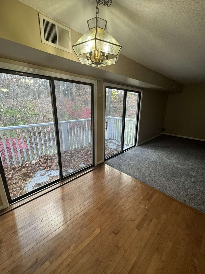 41 Brookwood Dr #D - Photo 3 of 18