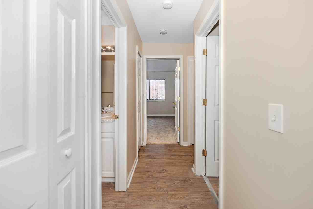 33829 Pondview Cir #33829 - Photo 2 of 17