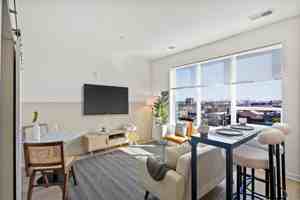 featured image of 3905 Bank St