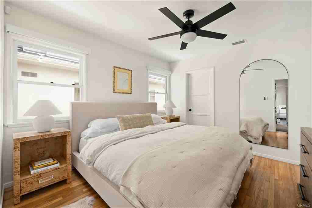 8004 Holy Cross Pl - Photo 2 of 8