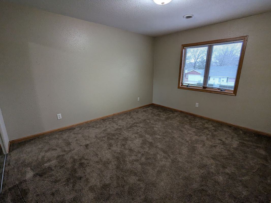 507 19th St Ne - Photo 6 of 14