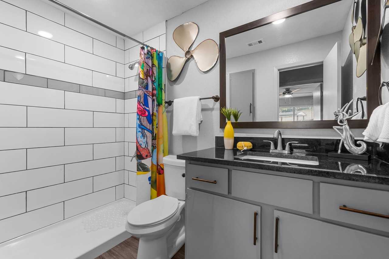 Trio - Photo 7 of 22