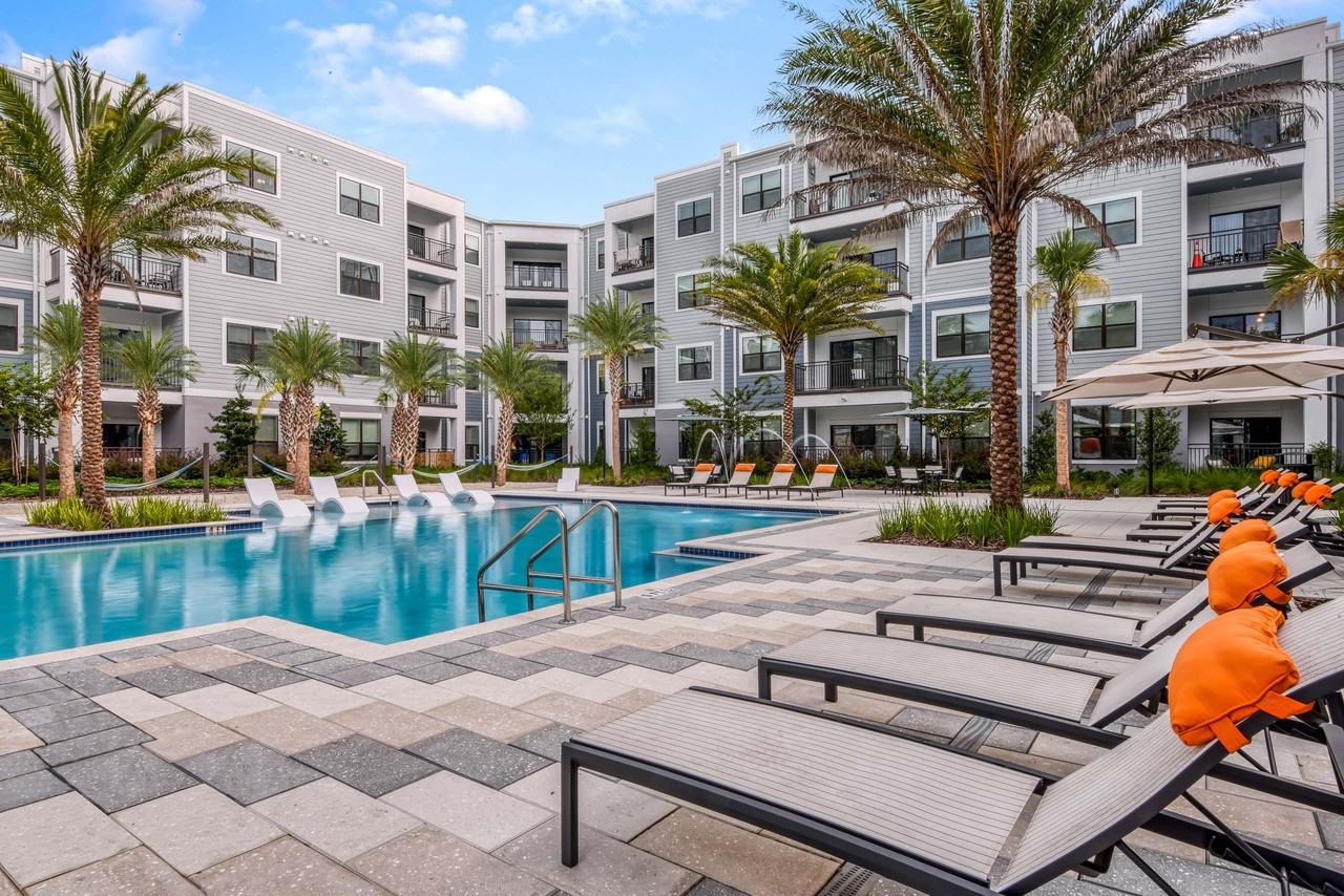 Noble on Newberry - Photo 2 of 53