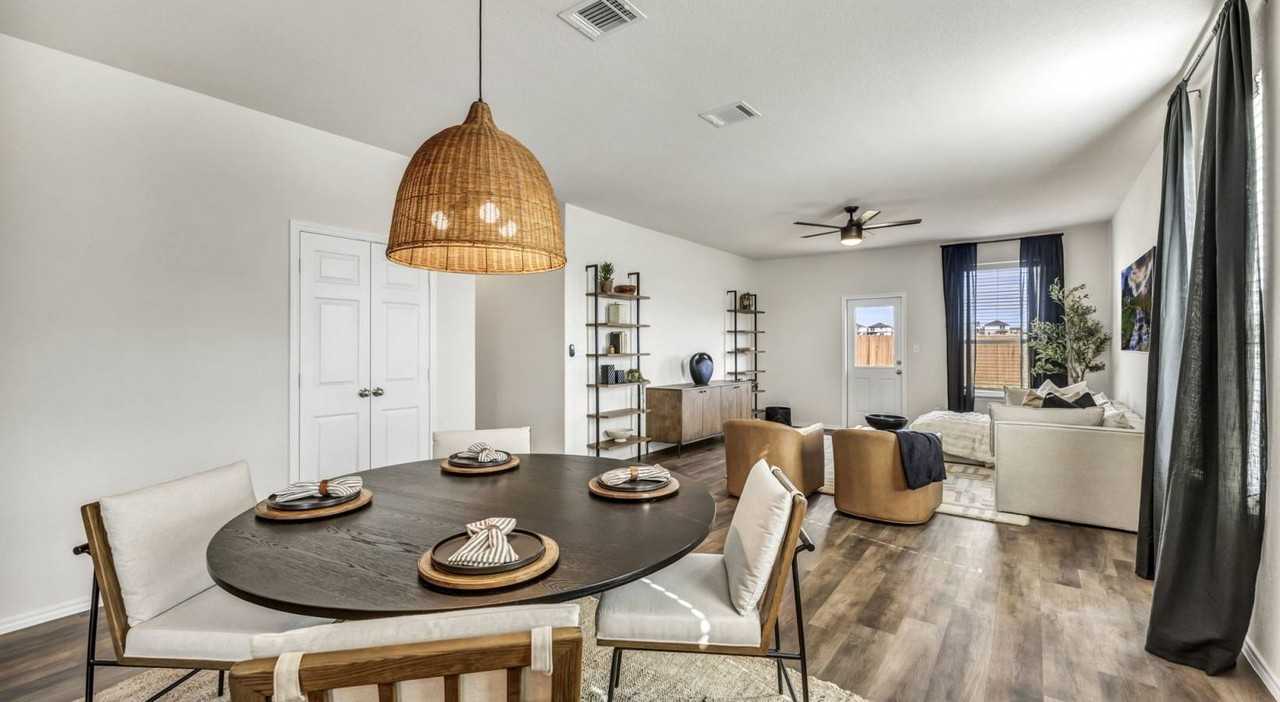 Creekside Terrace - Photo 4 of 37